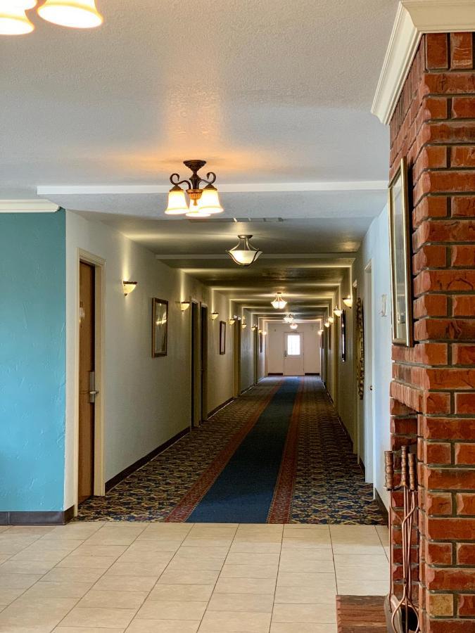 Candlelight Inn & Suites Hwy 69 Near Mcalester Bagian luar foto